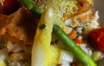 Mediterrane kurz gebratene Rinderfiletroulade auf Kartoffelpüree und Senfsoße €32.50 Mediterrane kurz gebratene Rinderfiletroulade auf Kartoffelpüree und Senfsoße €32.50